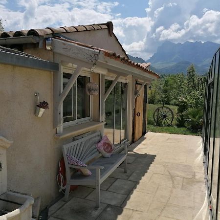 Chambre Avec Jacuzzi Privatif "Le Pecher" Saillans  Exteriör bild