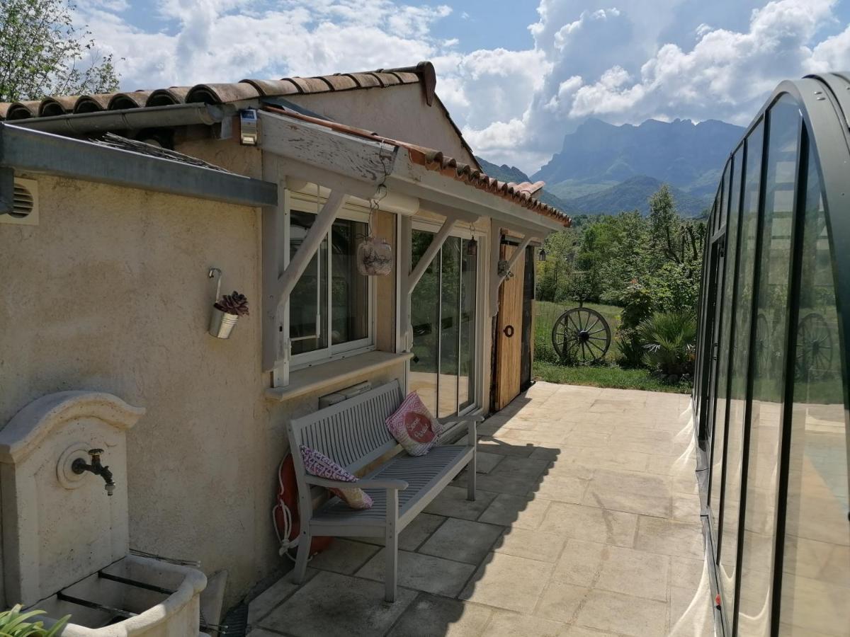 Chambre Avec Jacuzzi Privatif "Le Pecher" Saillans  Exteriör bild